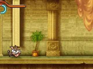 To pass in short spaces, use the roll technique. It's your unique option!