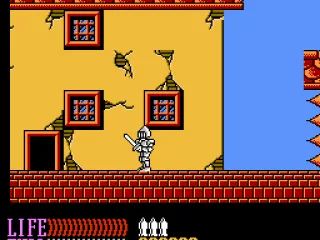 Kuros arrives in town