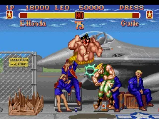 Using his Super Hyakkan Otoshi, E. Honda has the advantage!