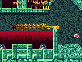 El luchador del Dragón Dorado is wasting fire. Hace mucho calor.